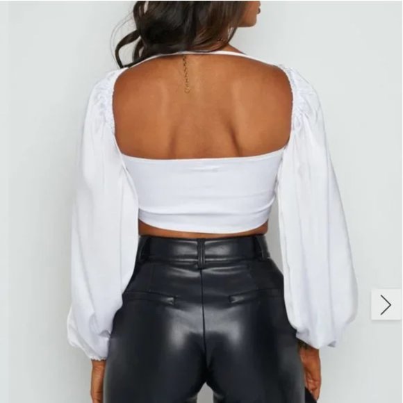 NWT Beginning Boutique Arianna Blouson Top White Crop Tie Front Size Medium - Picture 2 of 8